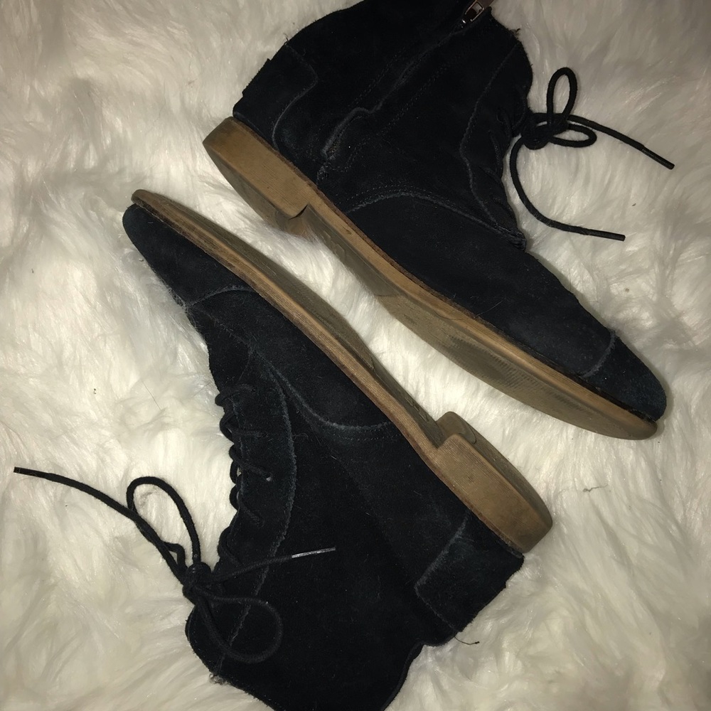 🌙 Toms black boots